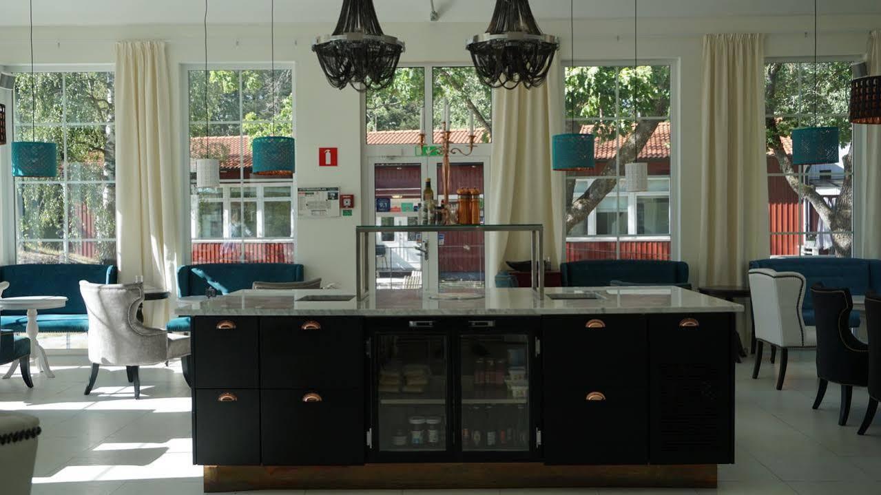 Brook Hotels Arlanda Rosersberg Екстериор снимка
