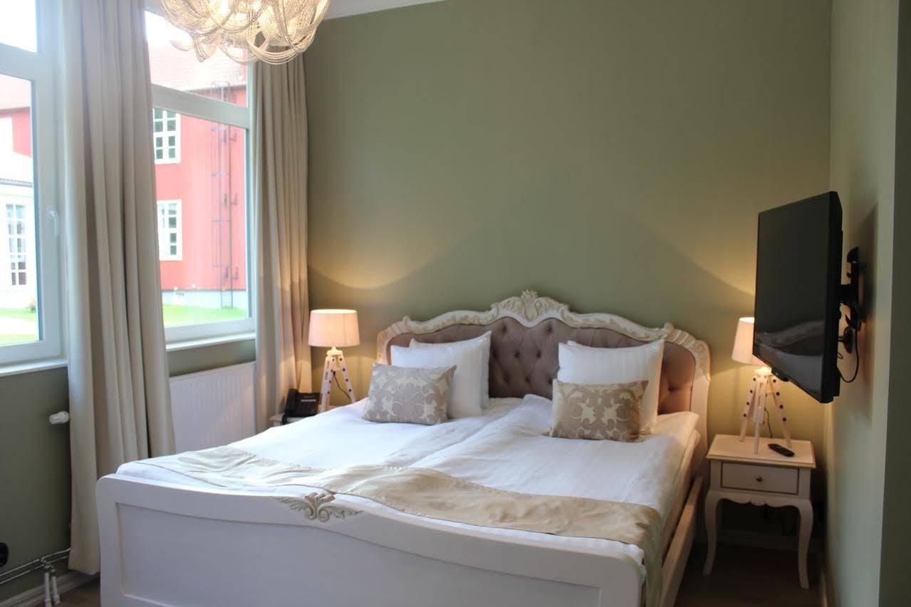 Brook Hotels Arlanda Rosersberg Екстериор снимка